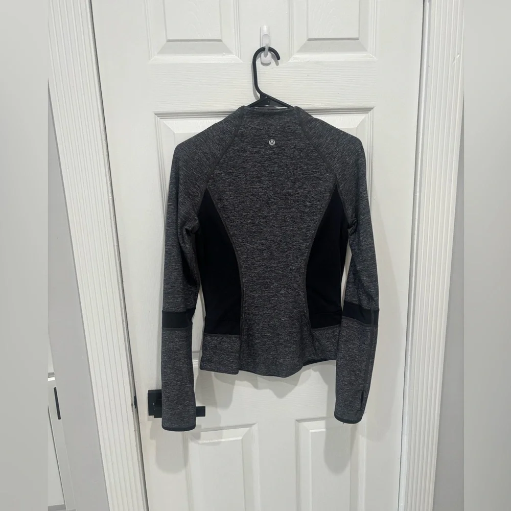 Lululemon reversible bliss jacket Women's Gray and Black Size:S - Picture 3 of 14